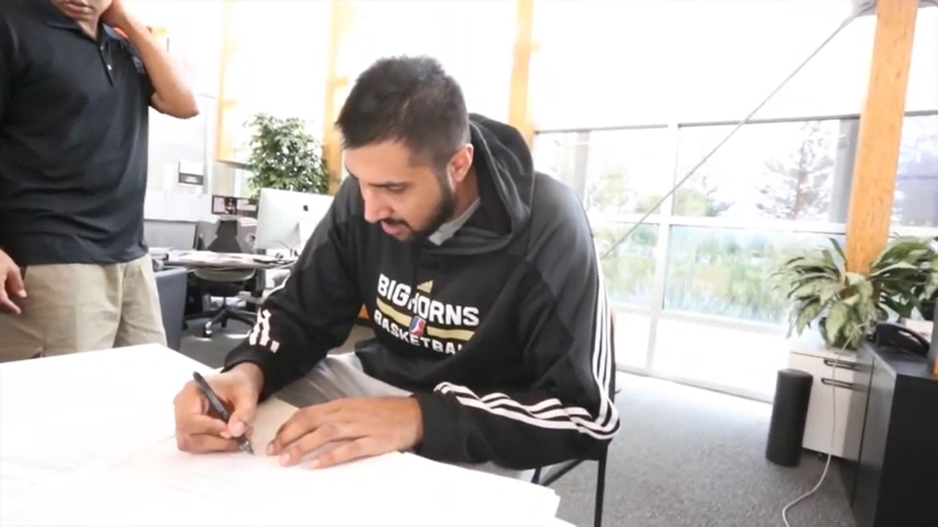 Sim Bhullar 10-day contract 10 août 2021